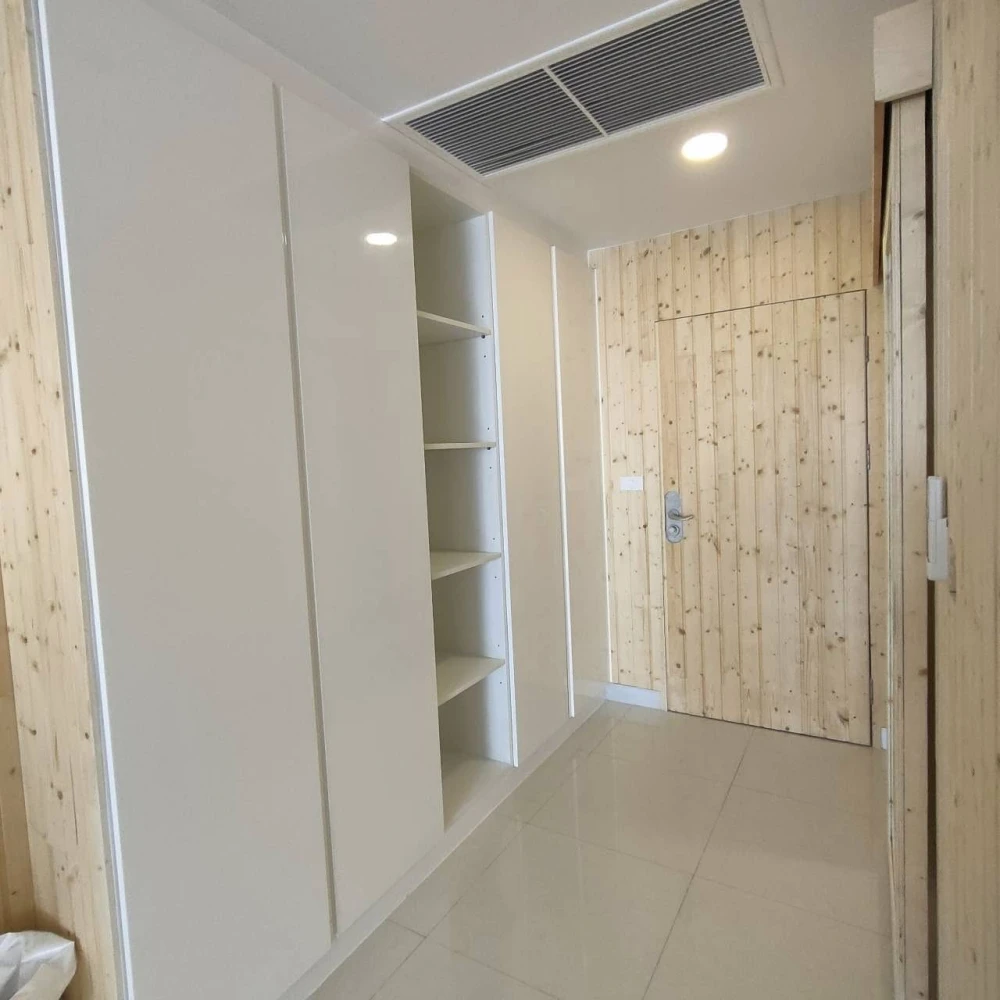 For sale, for rent, The Platinum, studio room, very spacious, built-in decoration throughout the room, don't miss it.