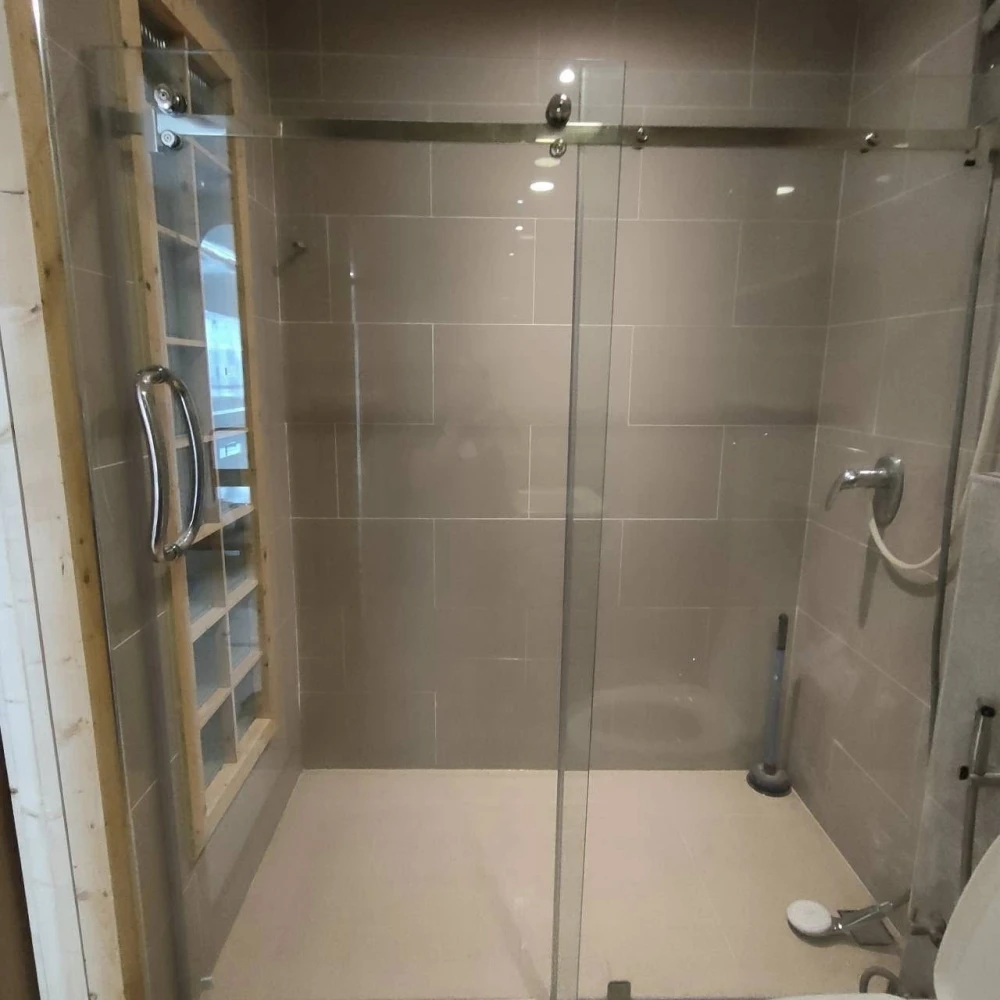 For sale, for rent, The Platinum, studio room, very spacious, built-in decoration throughout the room, don't miss it.