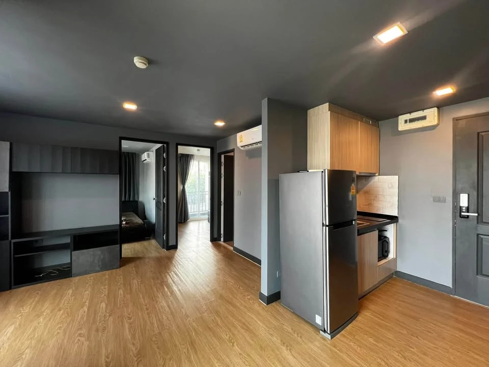 For sale or sale: The Light New York, fully furnished with built-in furniture and full electrical appliances. Move in now, don't hesitate.