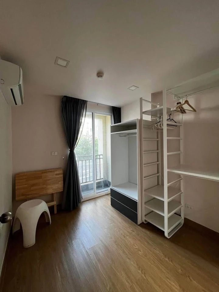 For sale or sale: The Light New York, fully furnished with built-in furniture and full electrical appliances. Move in now, don't hesitate.