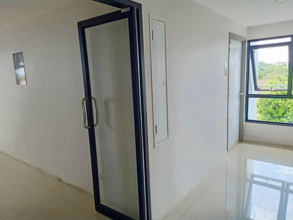 Sell, rent The Series Condo Tiwanon, separate rooms, wallpapered throughout the room, book now!!