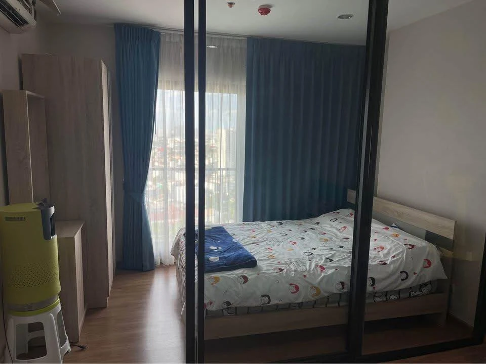 For sale, for rent, The Tree Rio Bang O Station, high floor room, 24th floor, very good breeze, amazing city view, interested, book now.