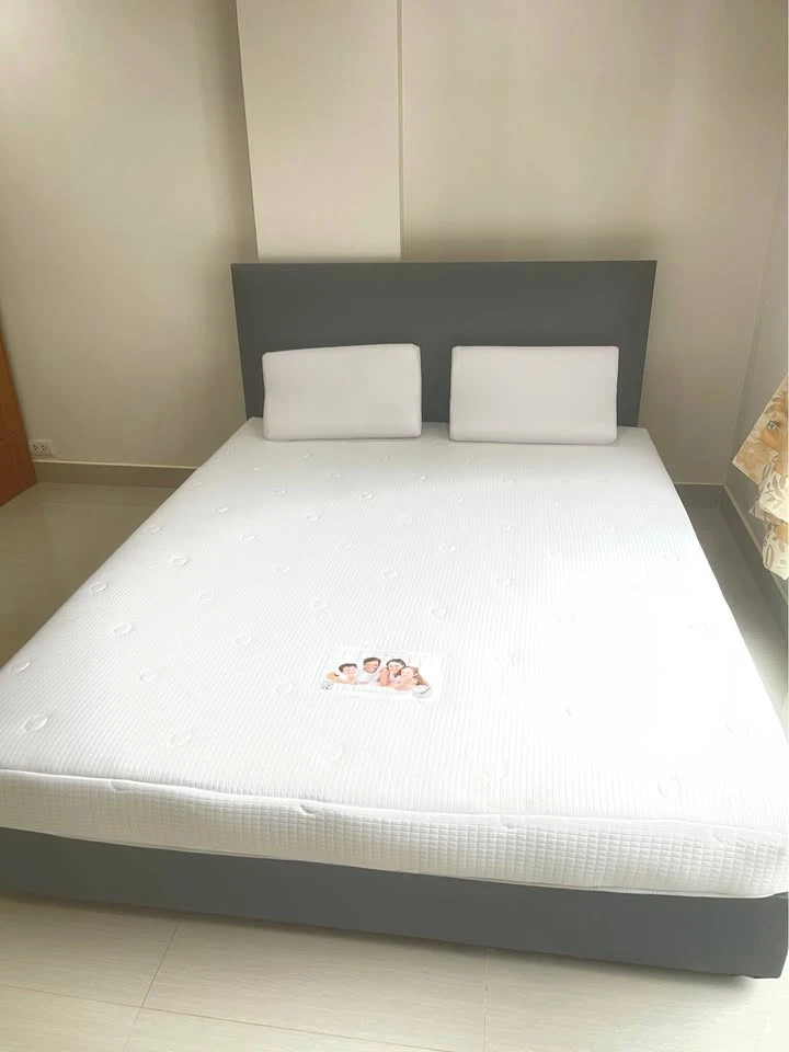 For sale, for rent, The Niche City Lat Phrao 130, 4th floor, swimming pool view, very chill, lots of space in the room, definitely not cramped, urgent