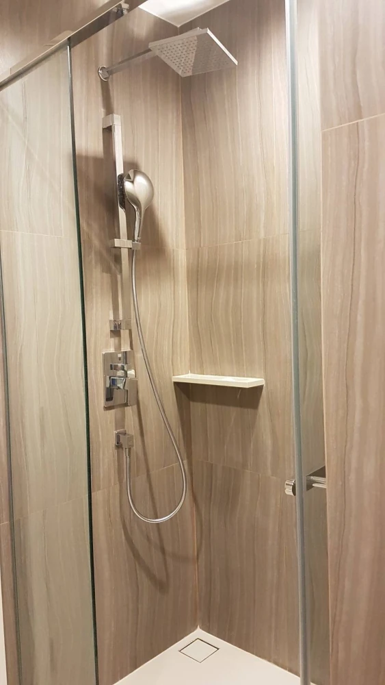 For sale or rent: The Line Phahonyothin-Pradipat. Spacious and comfortable room. Fully furnished with appliances. Ready to move in.