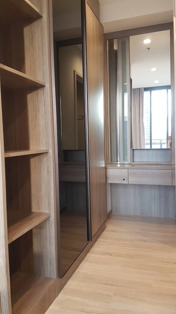 For sale or rent: The Line Phahonyothin-Pradipat. Spacious and comfortable room. Fully furnished with appliances. Ready to move in.