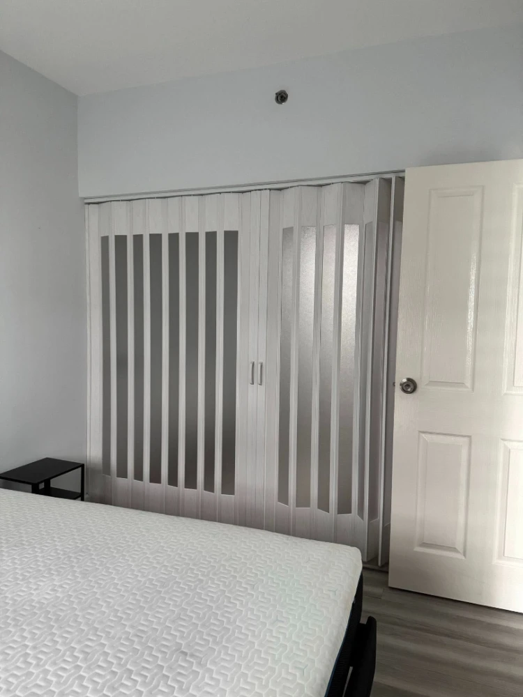 For sale or rent: A Space Asoke-Ratchada, empty room ready to be decorated, 9th floor, this corner is a very peaceful corner, you can't miss it.
