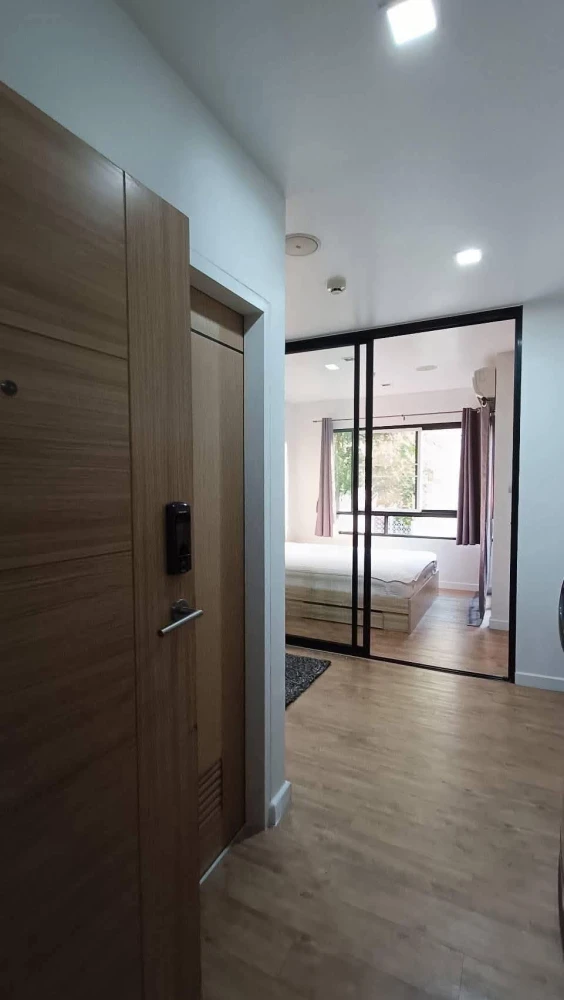 For sale or rent: H2 Ramintra 21, 2nd floor, same floor as the swimming pool, complete with electrical appliances. Don't miss out!