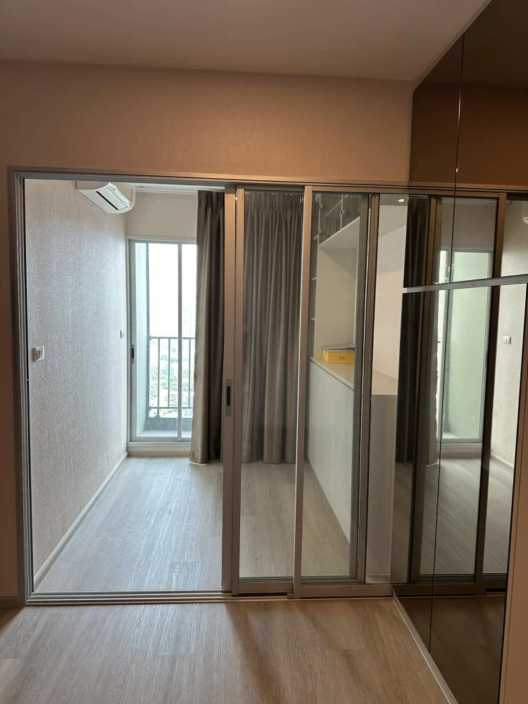 For sale, for rent, Elio Sathorn-Wutthakat, has a good built-in cabinet, a spacious room, airy, comfortable, don't miss it.