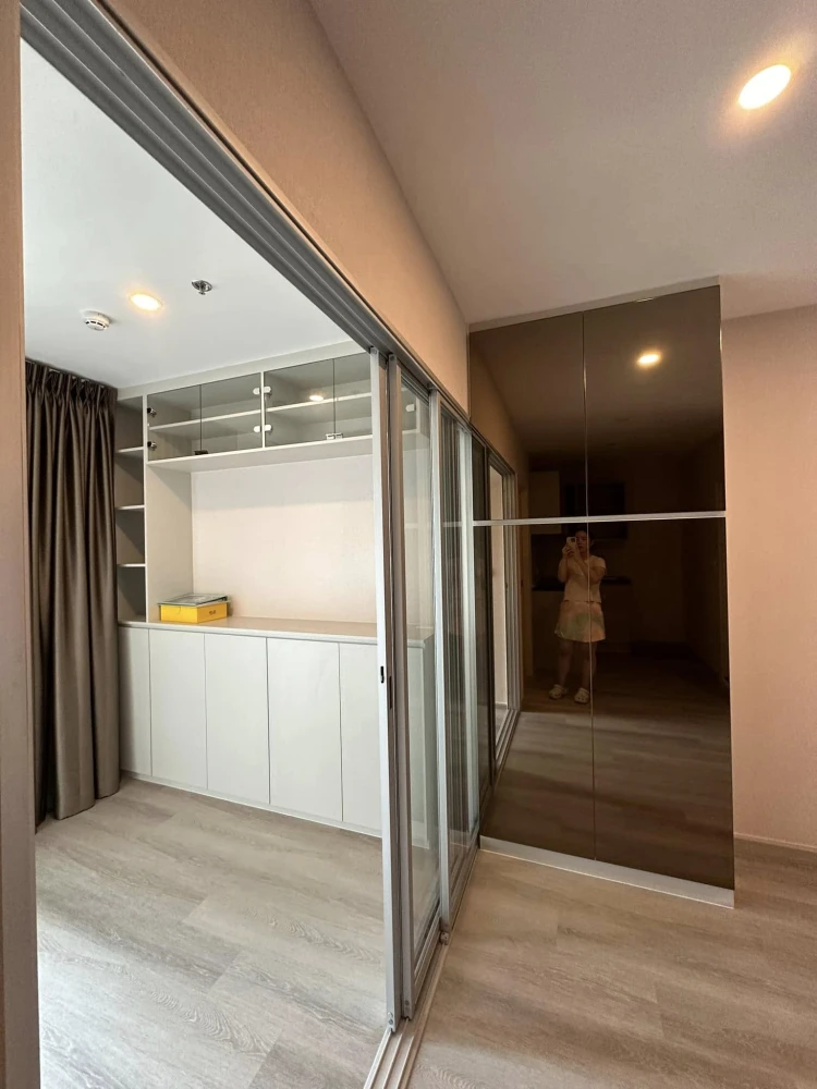 For sale, for rent, Elio Sathorn-Wutthakat, has a good built-in cabinet, a spacious room, airy, comfortable, don't miss it.