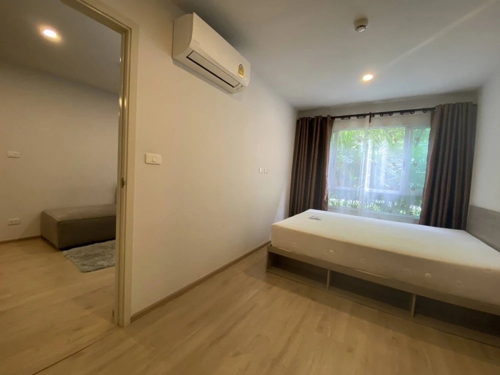 For sale or rent: Elio Del Mall Phahonyothin 34. Features two digital door locks (front and back), garden and swimming pool access. Move in now, don't