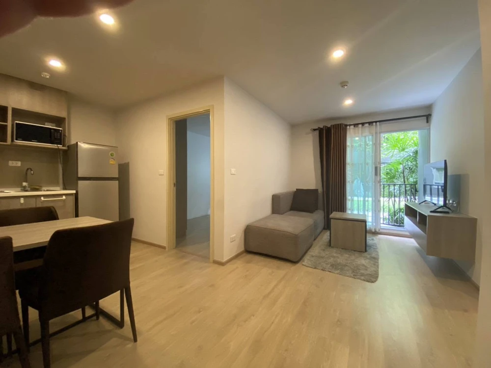 For sale or rent: Elio Del Mall Phahonyothin 34. Features two digital door locks (front and back), garden and swimming pool access. Move in now, don't