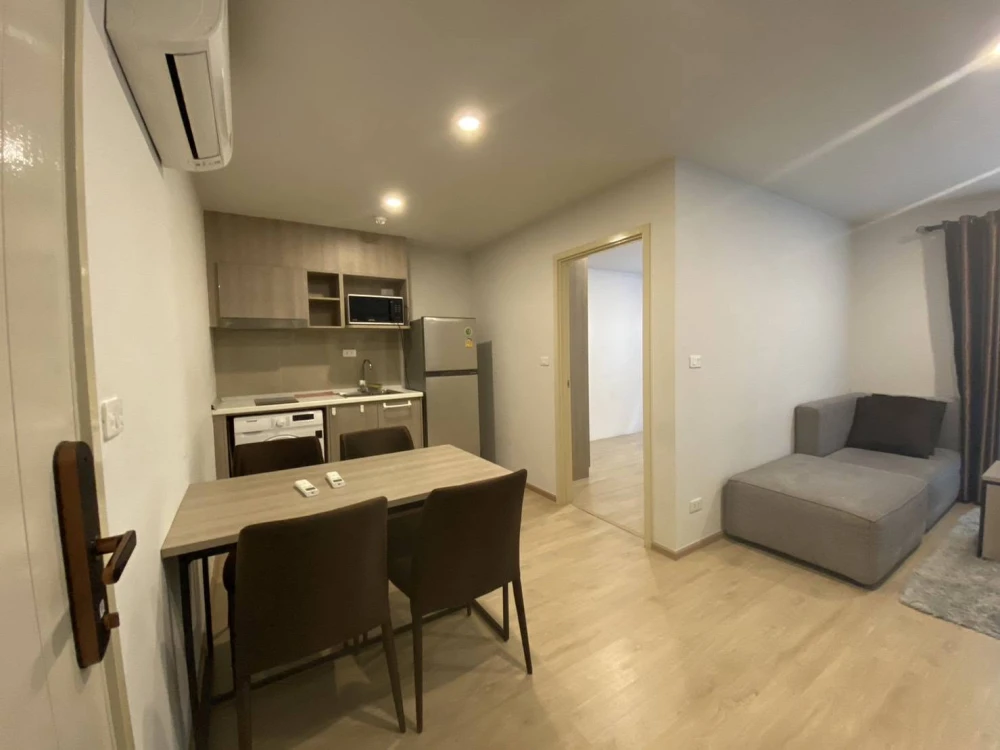 For sale or rent: Elio Del Mall Phahonyothin 34. Features two digital door locks (front and back), garden and swimming pool access. Move in now, don't