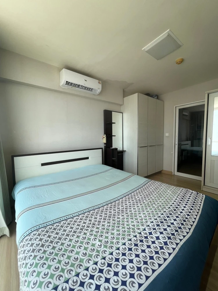 For sale or rent: M Society Condominium, Building B, 10th floor, North facing. Cool and comfortable all day long. Don't miss out!