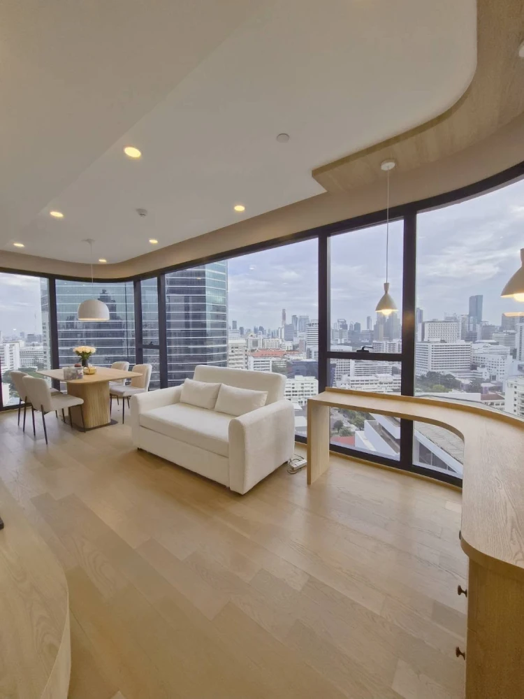 For sale/rent: Ashton Chula-Silom. Exceptionally spacious unit on a very high floor, beautifully decorated and stunning—book now before it’s gone!