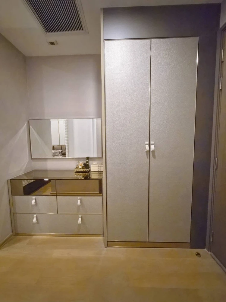 For sale/rent: Ashton Chula-Silom. Exceptionally spacious unit on a very high floor, beautifully decorated and stunning—book now before it’s gone!