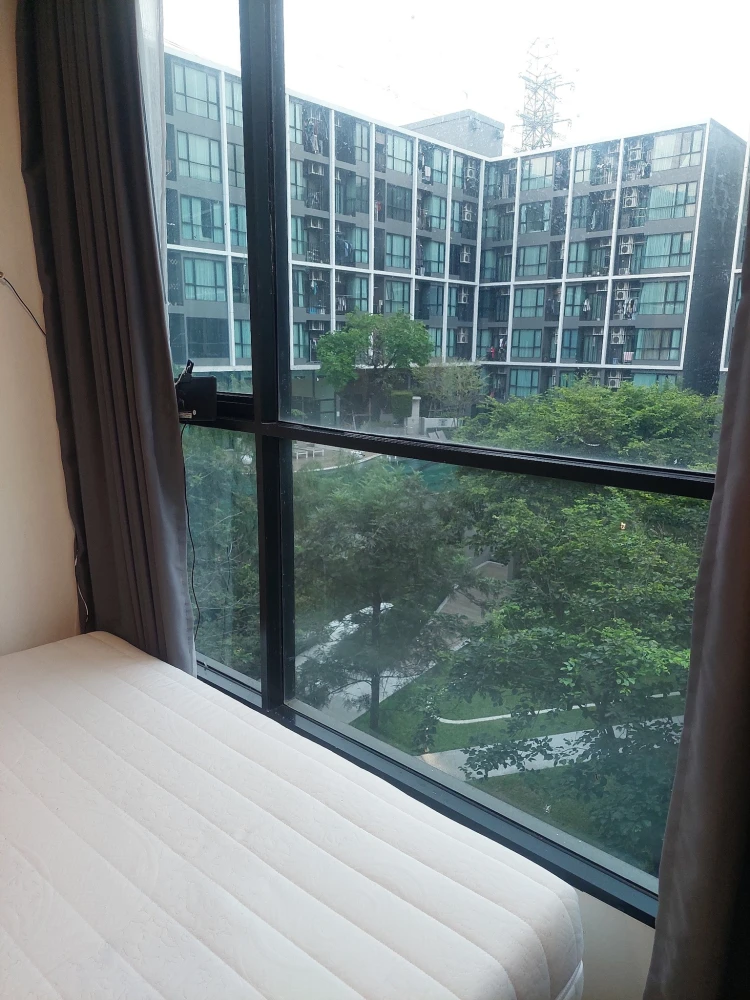 For sale, for rent, Atmoz Chaengwattana, pool view + garden, very shady and comfortable, fully decorated, ready to move in.