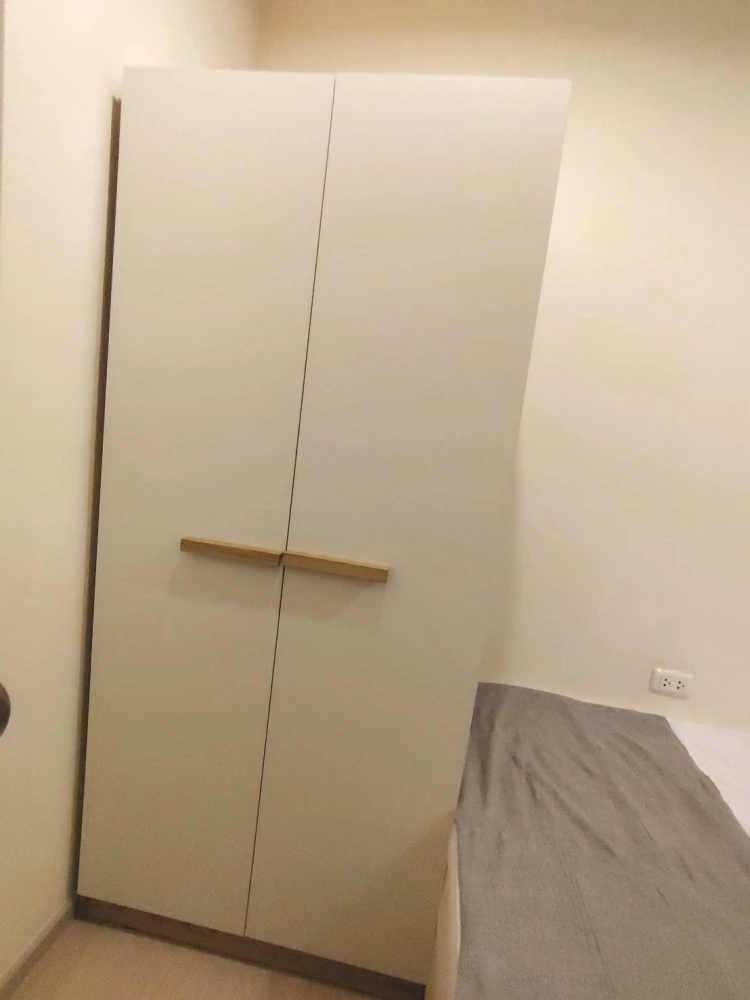 For sale, for rent, Aspire Sathorn-Taksin (Timber Zone), empty room, long balcony, swimming pool view, reserve quickly.