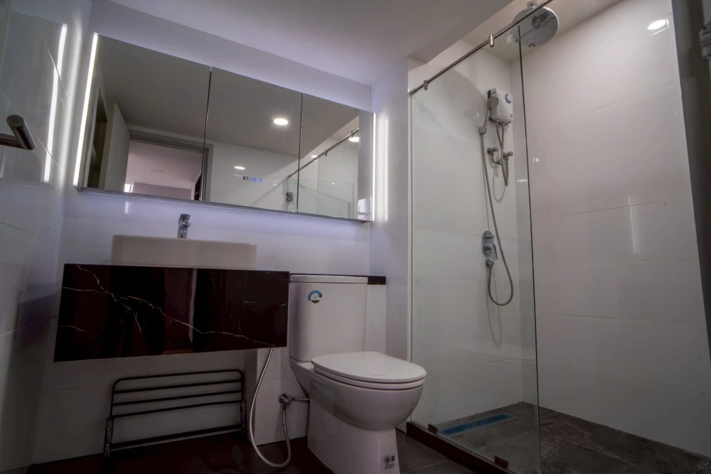 For sale/rent: Knightbridge Space Ratchayothin, duplex room, white, airy, comfortable, with city view. Don't wait, book now.