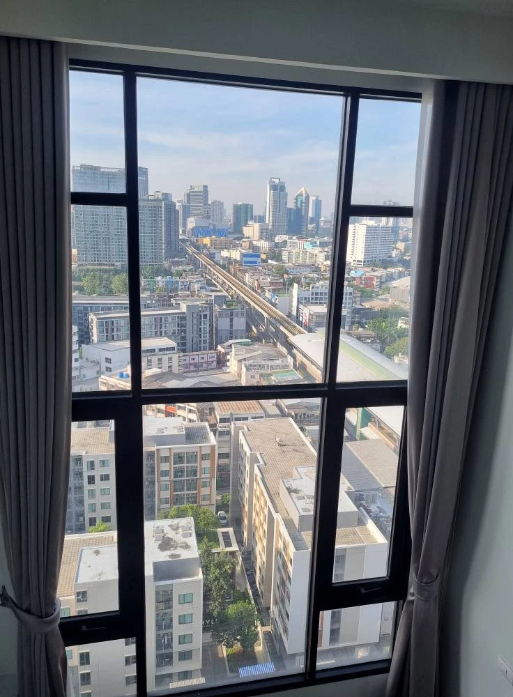 For sale or rent: Knightsbridge Kaset Society, duplex room, 4.2 meter high ceiling, fully furnished. Can't wait to reserve?