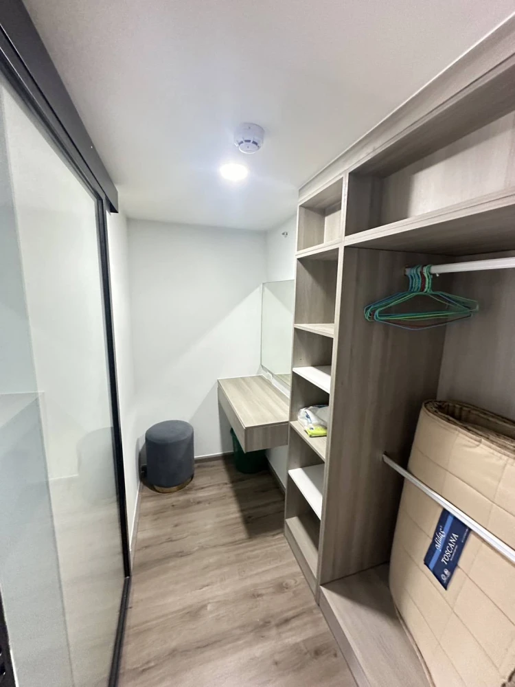 For sale or rent: Knightsbridge Kaset Society, duplex room, 4.2 meter high ceiling, fully furnished. Can't wait to reserve?
