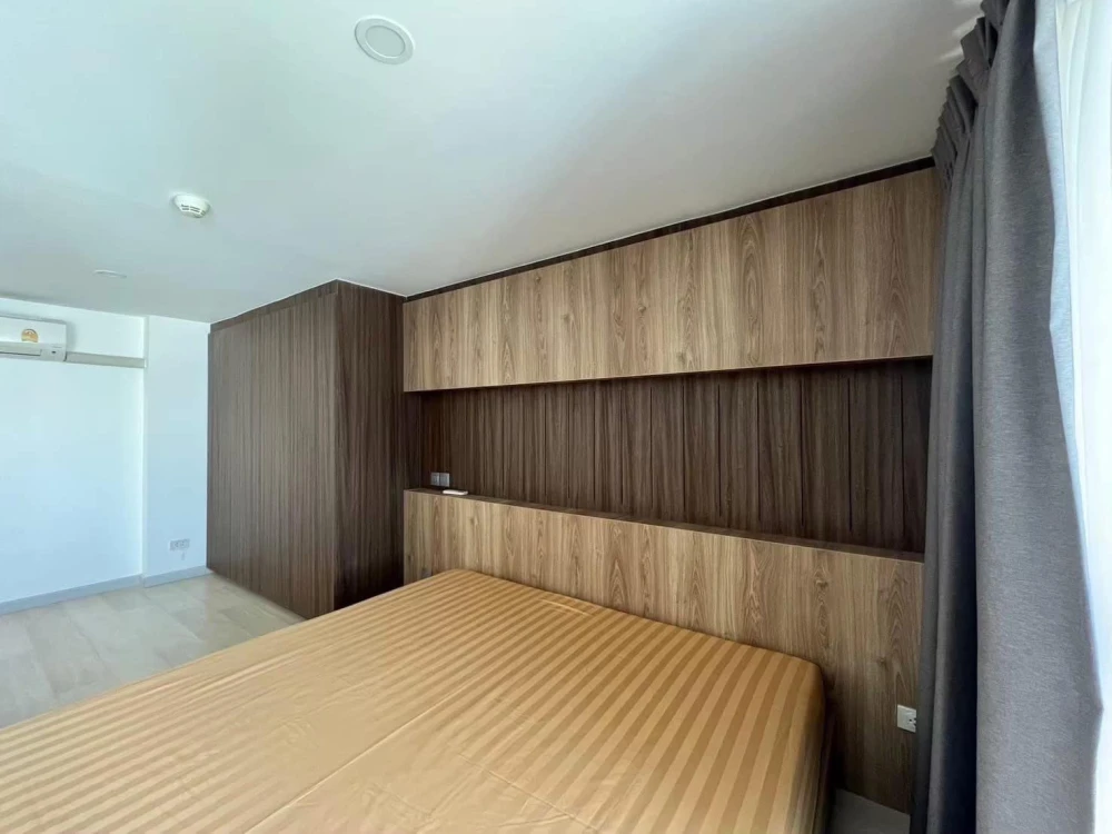 For sale, for rent, Knightsbridge Prime Sathorn, 35th floor, high, city view, well-decorated, warm feeling, hurry and book now.