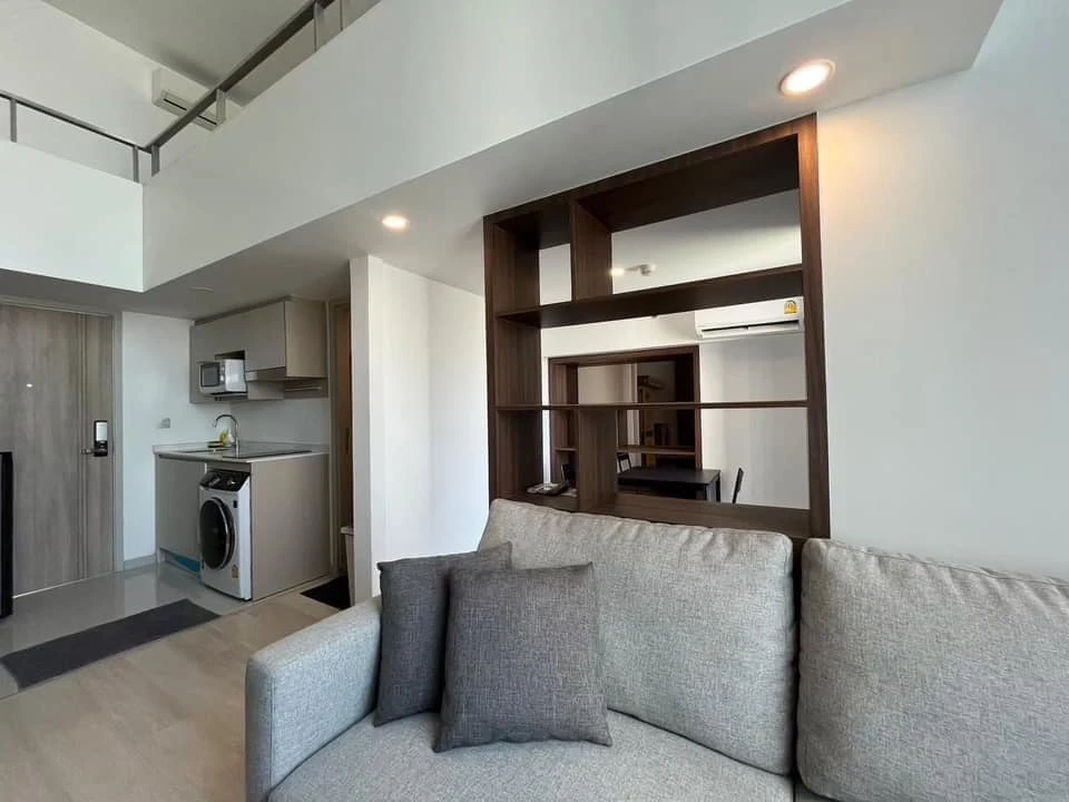 For sale, for rent, Knightsbridge Prime Sathorn, 35th floor, high, city view, well-decorated, warm feeling, hurry and book now.