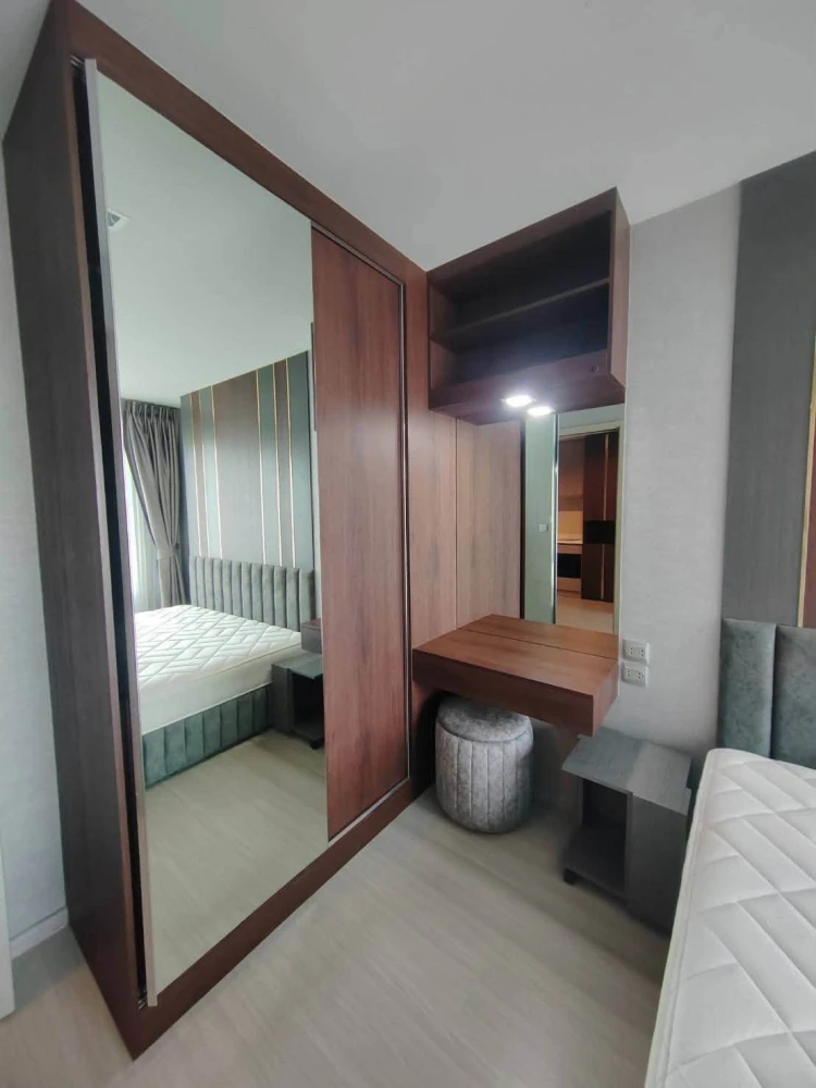 For sale or rent: Life Ladprao, Building B, 17th floor. Spacious and well-decorated unit. Don't just look, book now!