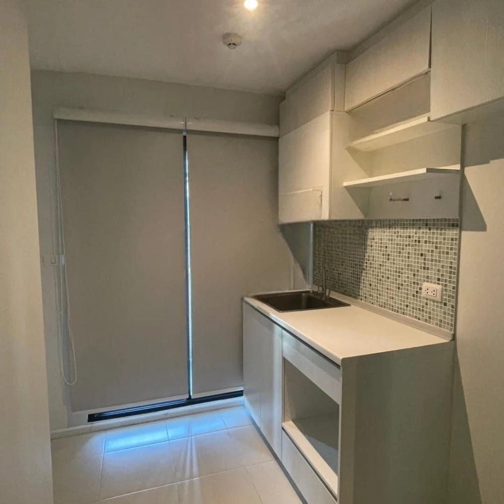 For sale, for rent, Icondo Seri Thai Green Space, every room has a door, swimming pool view, morning sun, don't miss it.