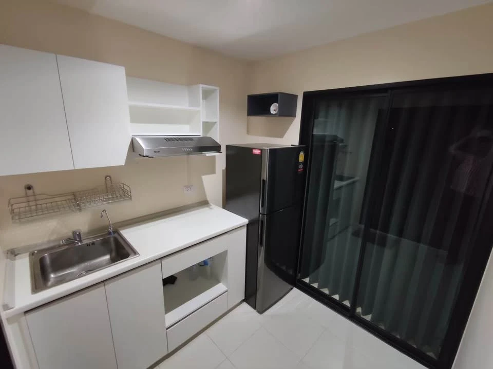 For sale, for rent, iCondo Seri Thai Green Space, spacious room, lots of space, complete with electrical appliances, move in now, don't hesitate.