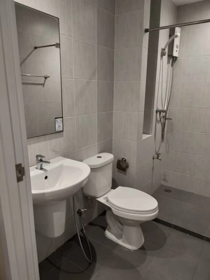 For sale, for rent, iCondo Seri Thai Green Space, spacious room, lots of space, complete with electrical appliances, move in now, don't hesitate.