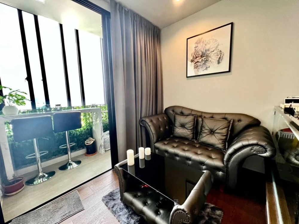 For sale or rent: Ideo Q Victory, modern luxury grey-themed interior, elegant and sophisticated. Auspicious house number. Don't miss out!