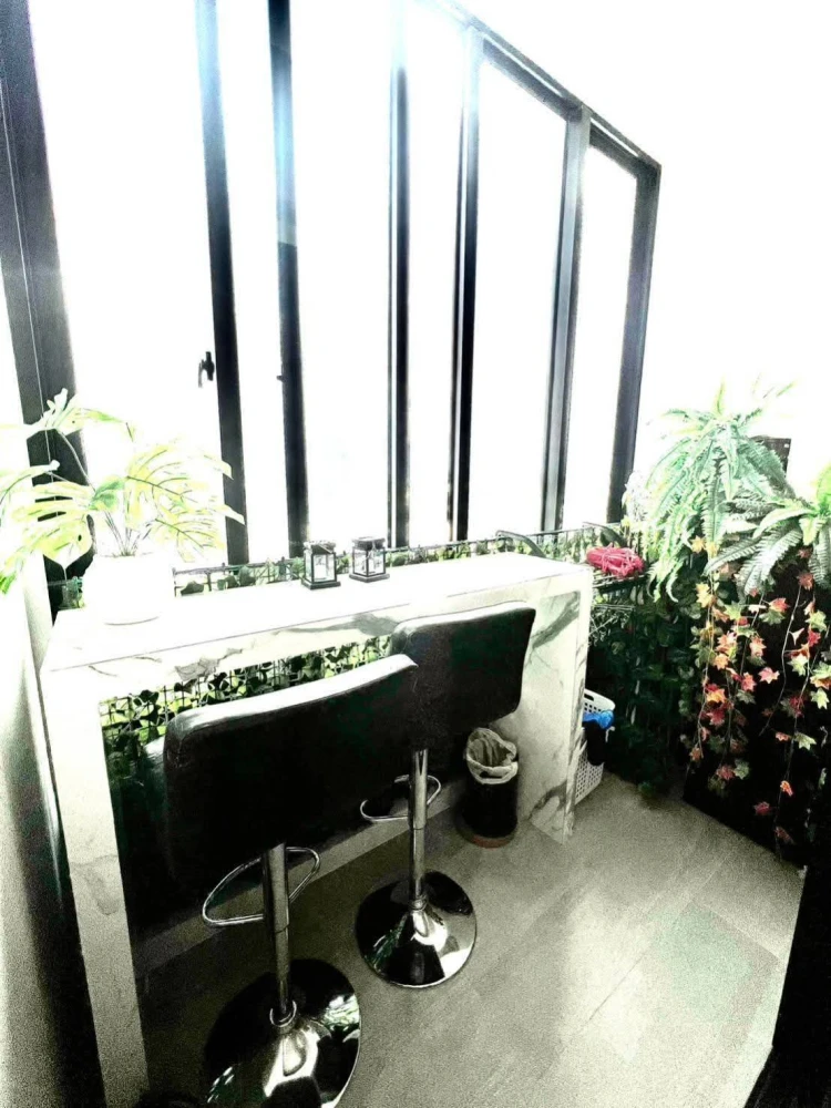 For sale or rent: Ideo Q Victory, modern luxury grey-themed interior, elegant and sophisticated. Auspicious house number. Don't miss out!