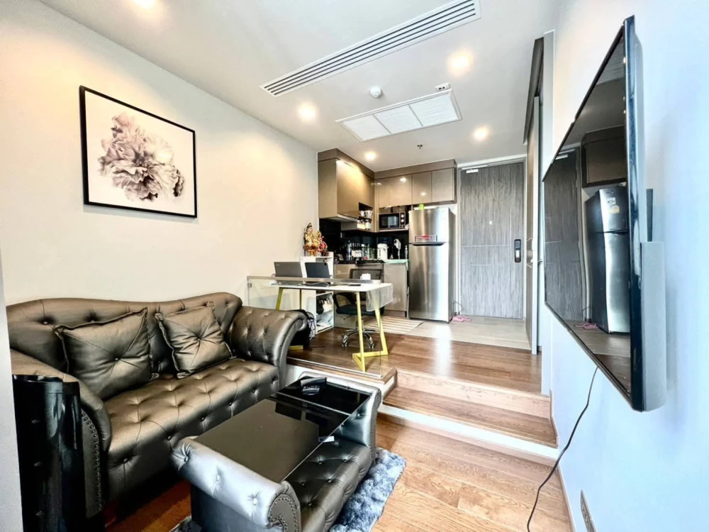For sale or rent: Ideo Q Victory, modern luxury grey-themed interior, elegant and sophisticated. Auspicious house number. Don't miss out!