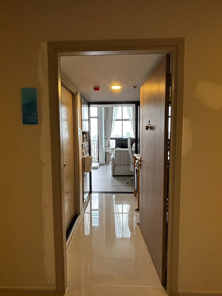 For rent or sale: Ideo Charan 70 - Riverview, room with furniture + electrical appliances, high floor, city view + beautiful river, urgent