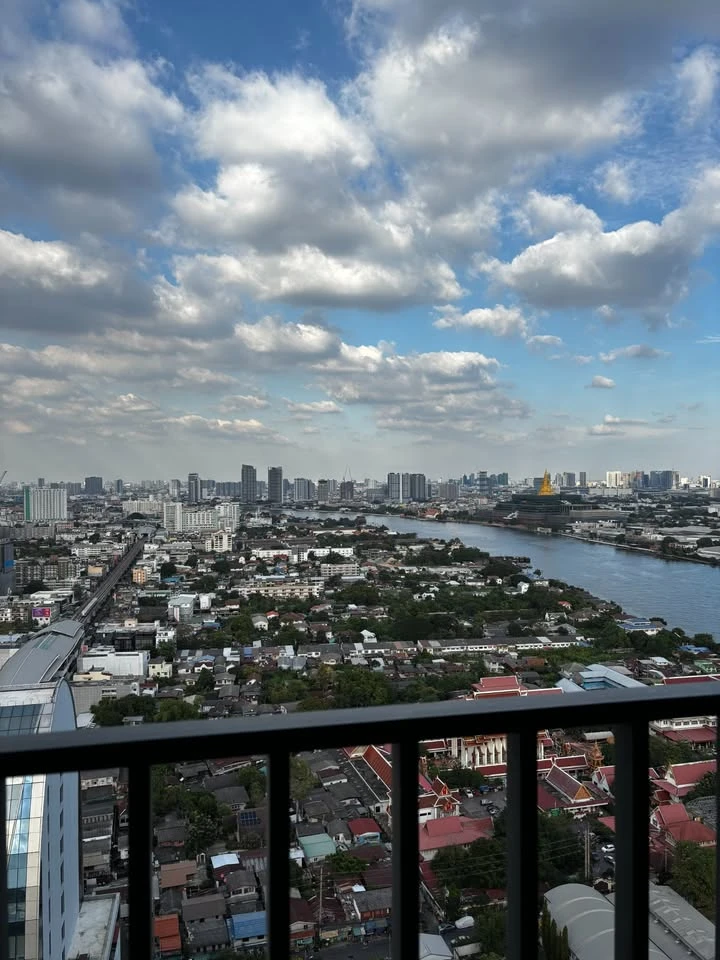 For rent or sale: Ideo Charan 70 - Riverview, room with furniture + electrical appliances, high floor, city view + beautiful river, urgent