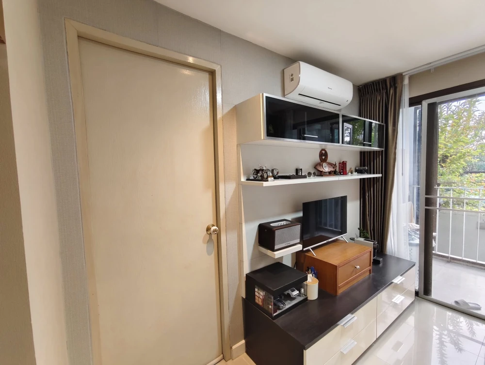 For sale, for rent, Ideo Ladprao 17, fully furnished, private and quiet, very worth booking.