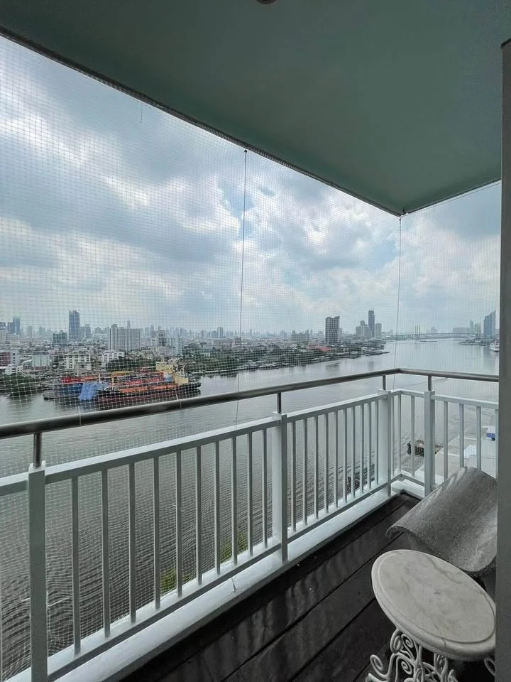 For sale or rent: Ivy River Rat Burana, corner room with openable windows, nice view, next to the Chao Phraya River, cool and breezy weather, very wor