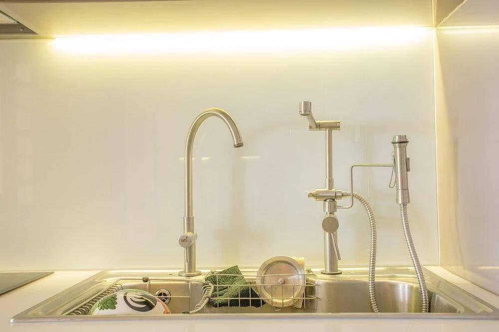 For sale or rent: Hyde Sukhumvit 13,beautiful room, looks good,very stylish, fully decorated with built-ins, high floor, very spacious, don't miss it.