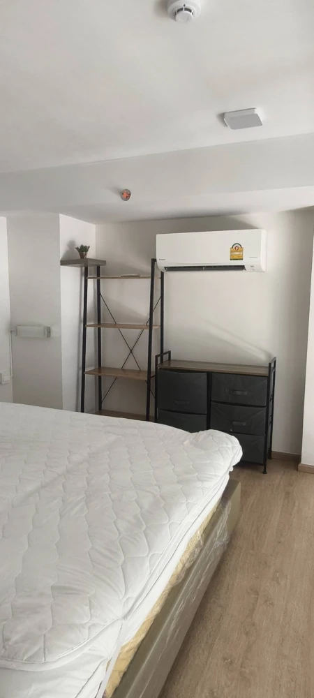 For sale or rent: Ideo New Rama 9 condo, ready to move in, fully furnished, amazing price. Book now, don't wait!