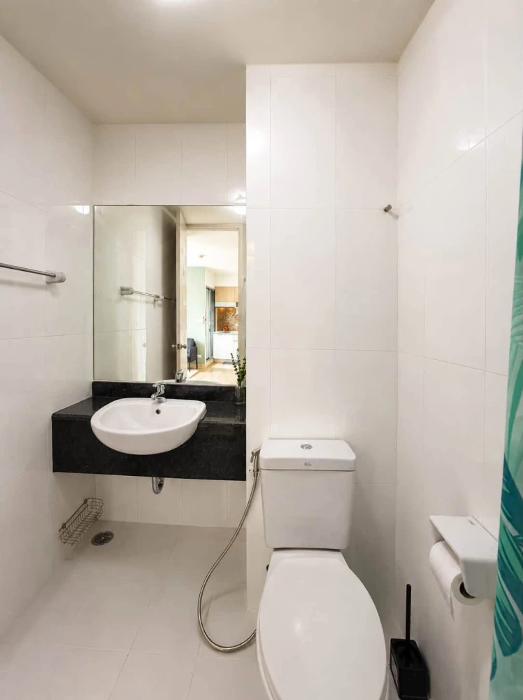 For sale or rent: The Parkland Srinakarin LakeSide condo. Ready to move in, fully furnished, great price. Book now!