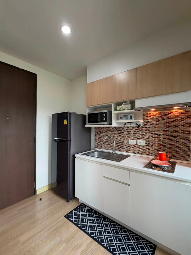 For sale or rent: The Parkland Srinakarin LakeSide condo. Ready to move in, fully furnished, great price. Book now!