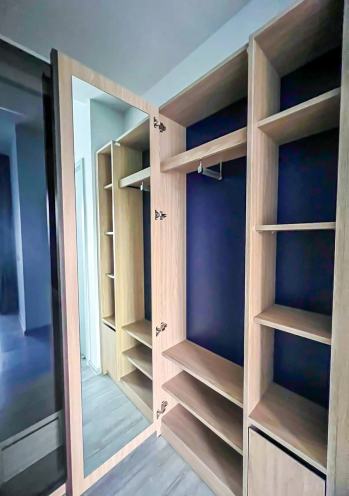 For sale or rent: XT Ekkamai condo, fully furnished with built-in furniture, ready to move in. Comfortable and well-proportioned. Book now!