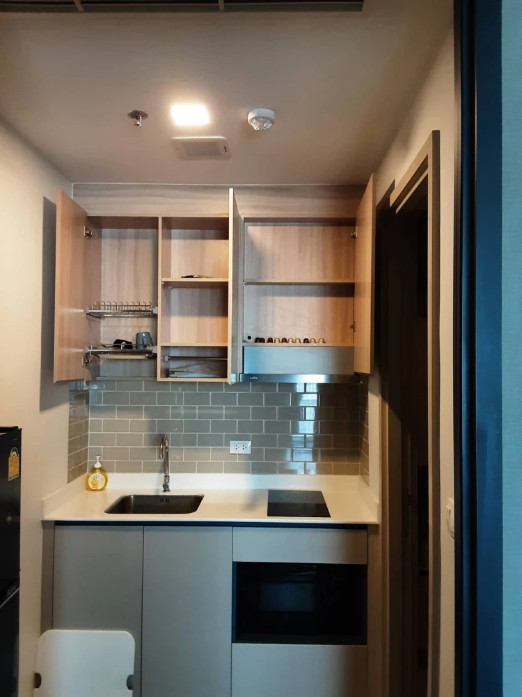 Condo for sale, XT Phayathai, corner room, definitely quiet, plus a furnished room ready to move in, just drag your bags and move in.