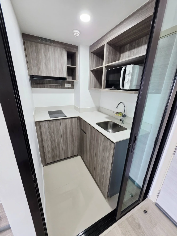 For sale or rent: The Origin Sukhumvit 105 condo. Nice unit, fully furnished. Just bring your suitcase and move in! Don't wait!