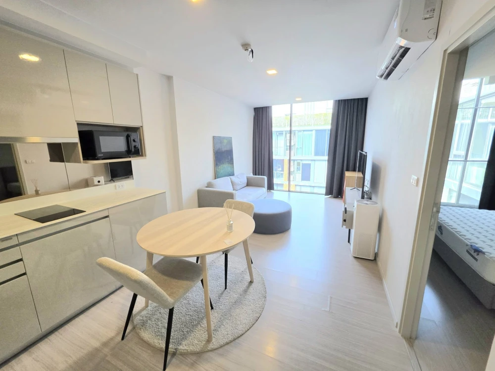 Urgent sale/rent Quintara Treehaus Sukhumvit 42, spacious room, usable area, great price, reserve now.