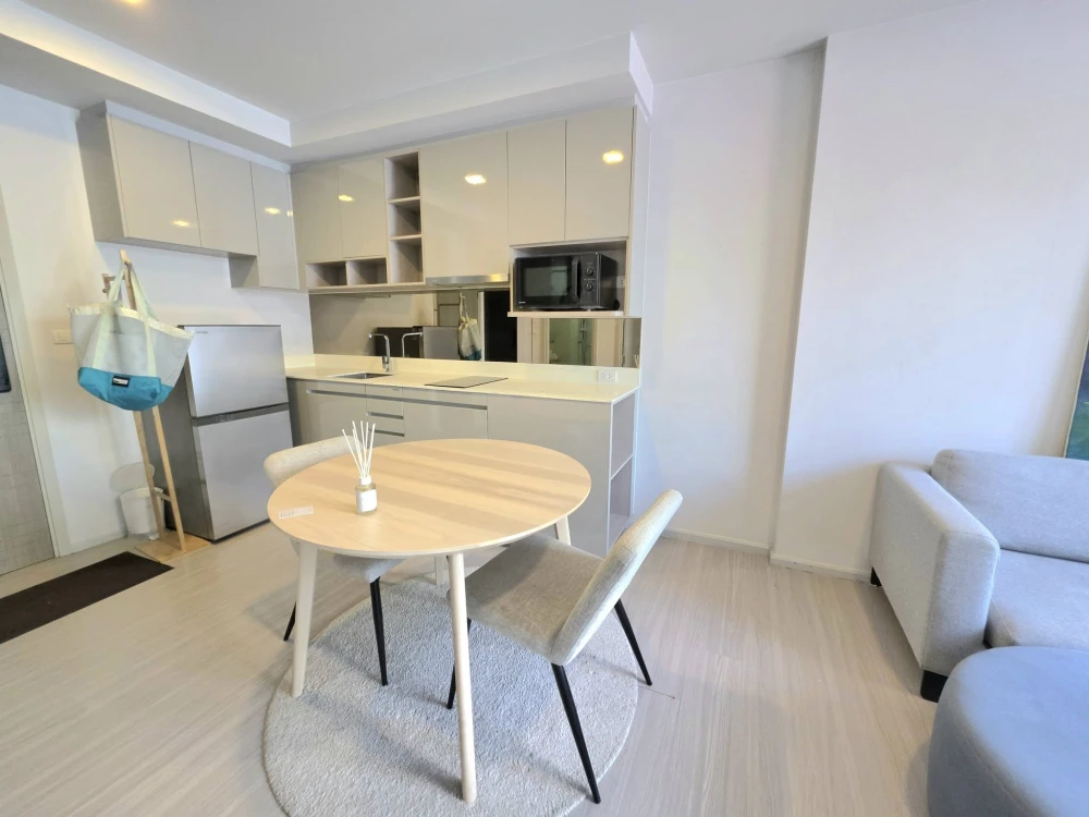 Urgent sale/rent Quintara Treehaus Sukhumvit 42, spacious room, usable area, great price, reserve now.