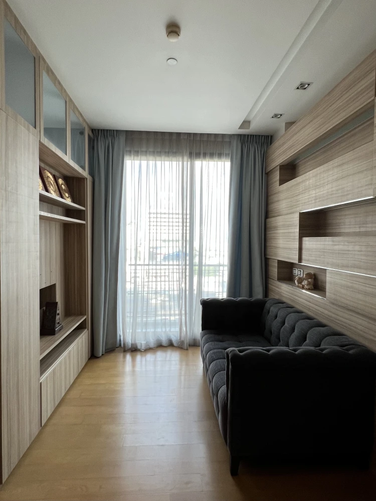Urgent sale or rent!! Condo Equinox Phahon-Vipha, room number 345/381, good condition room, fully furnished, don't miss it!!