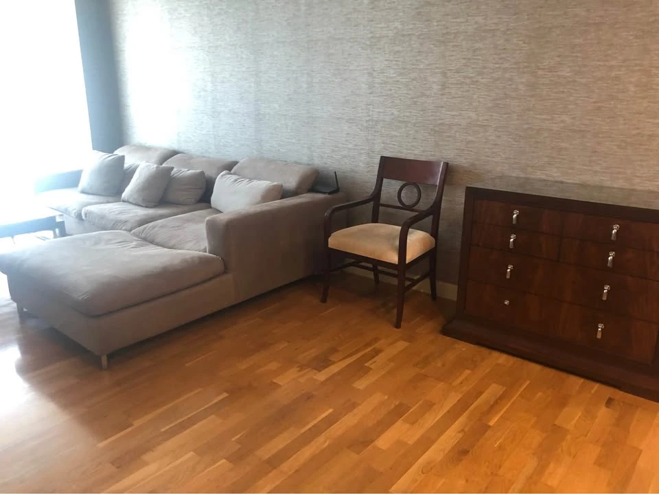 Urgent for rent or sale!! Condo Urbana Sathorn, beautiful room, fully furnished. Ready to move in, don't miss it!!