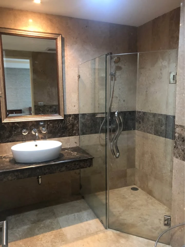 Urgent for rent or sale!! Condo Urbana Sathorn, beautiful room, fully furnished. Ready to move in, don't miss it!!