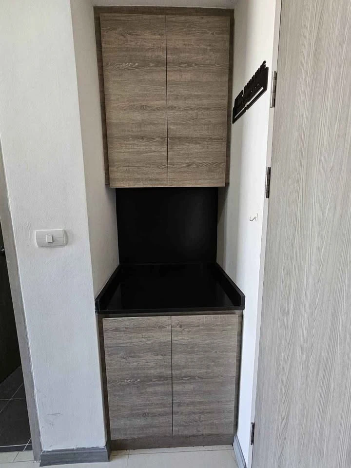 Urgent sale or rent!! Condo L Loft Ratchada 19 fully furnished with Built-in furniture. Don't hesitate, book now!!